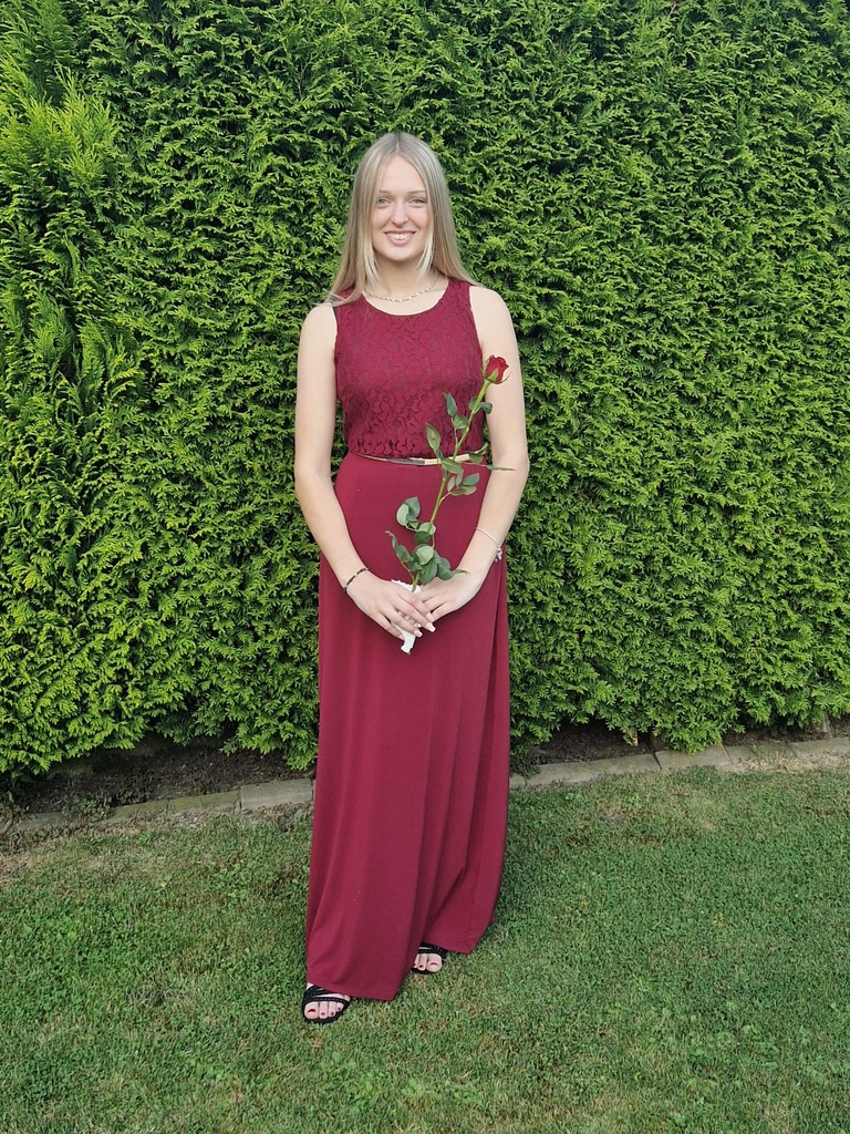 Emily in Lederkombi